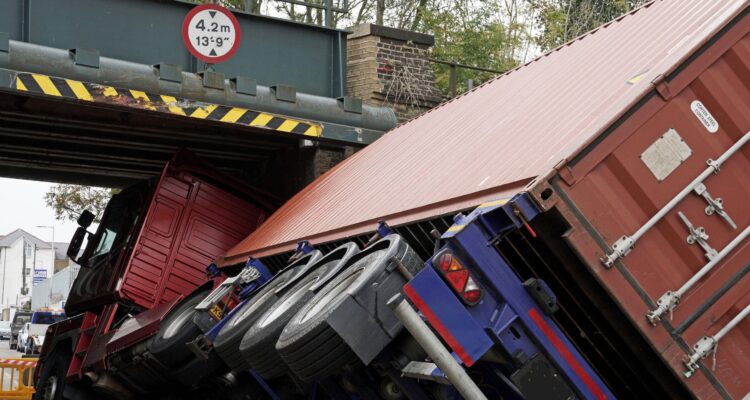 Durite introduces new AI Low Bridge Detection System at Road Transport Expo