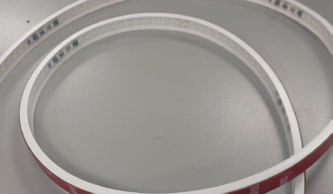 Flexible and tough Labcraft's Orizon FLEX revolutionises LED lighting for commercial vehicles