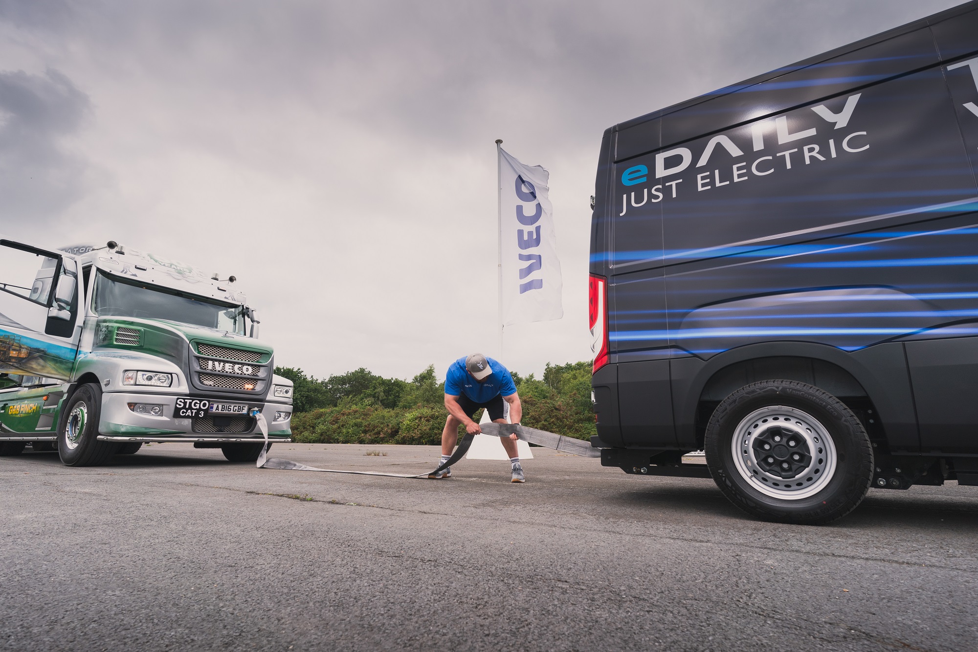 IVECO eDaily tows a record breaking 153 tonnes
