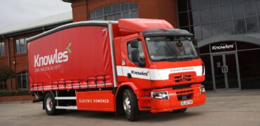 Knowles Logistics expands electric fleet with new Renault E-tech