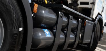 Co-op takes delivery of 30 new Scania CNG tractor units