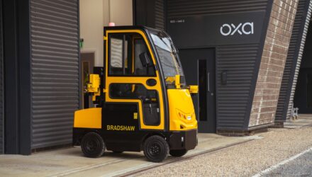 Oxa introduces the new autonomous Bradshaw T800