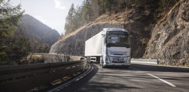 Volvo Trucks introduces a new generation of its I-Roll technology, adding an engine stop/start functionality