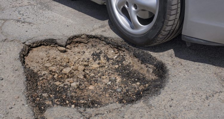 Pothole-related breakdowns up by a quarter in just 12 months