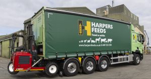 Harpers Feeds chooses Renault Trucks tridems