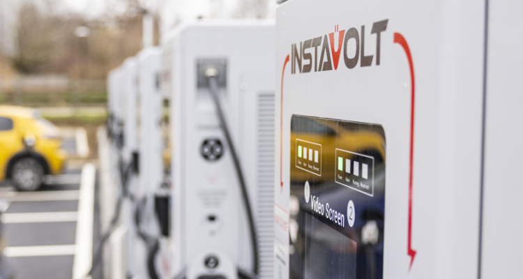Major milestone as InstaVolt brings UK’s first battery storage direct to ultra rapid EV chargers on M6
