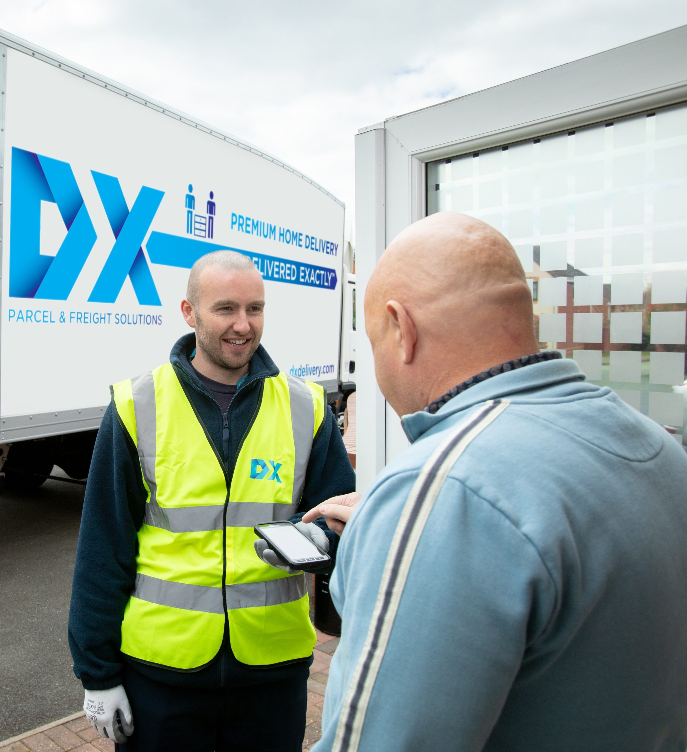 DX and Rhenus Logistics agree strategic partnership