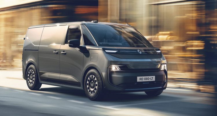 Renault wins two Van Reviewer Awards for Electric LCVs