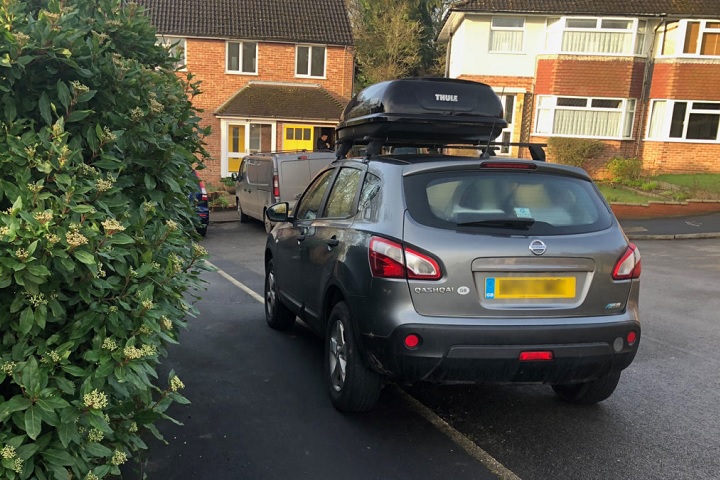 Councils to gain new powers to tackle pavement parking