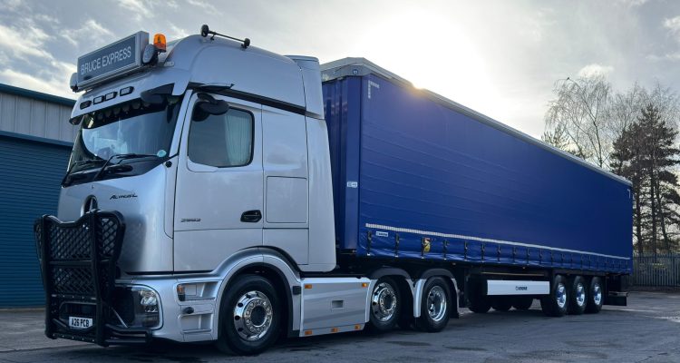 Bruce Express adds a Krone Profi Liner lifting roof to fleet