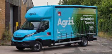 Agrii cut carbon emissions with five IVECO eDaily curtainsiders