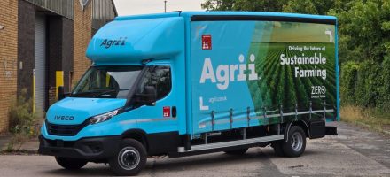 Agrii cut carbon emissions with five IVECO eDaily curtainsiders