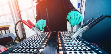 Skills gap threatens UK’s switch to electric vehicles