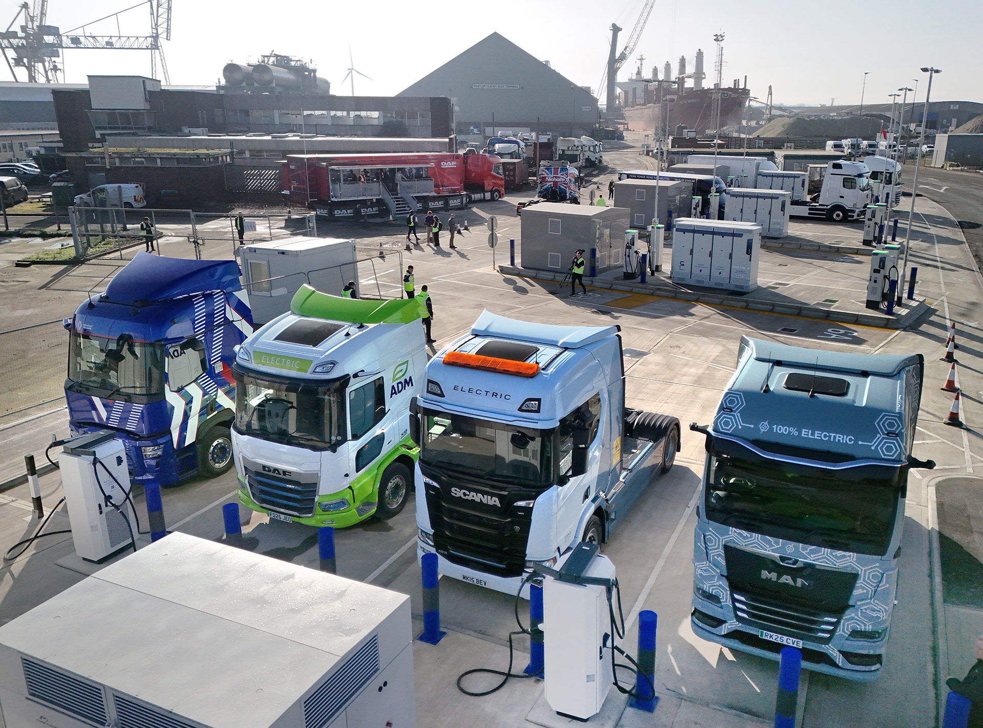 Fleete opens UK’s largest commercial EV charging hub