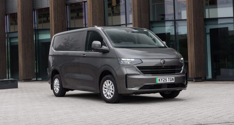 Additional savings of £1,500 across the new Transporter range