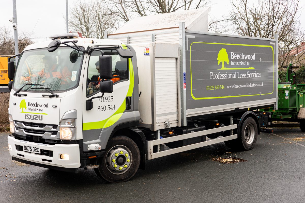Beechwood Industries aquire their first 13.5 Tonne Isuzu