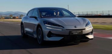 BYD unveils 1,500kW Flash Charging and Blade Battery 2.0