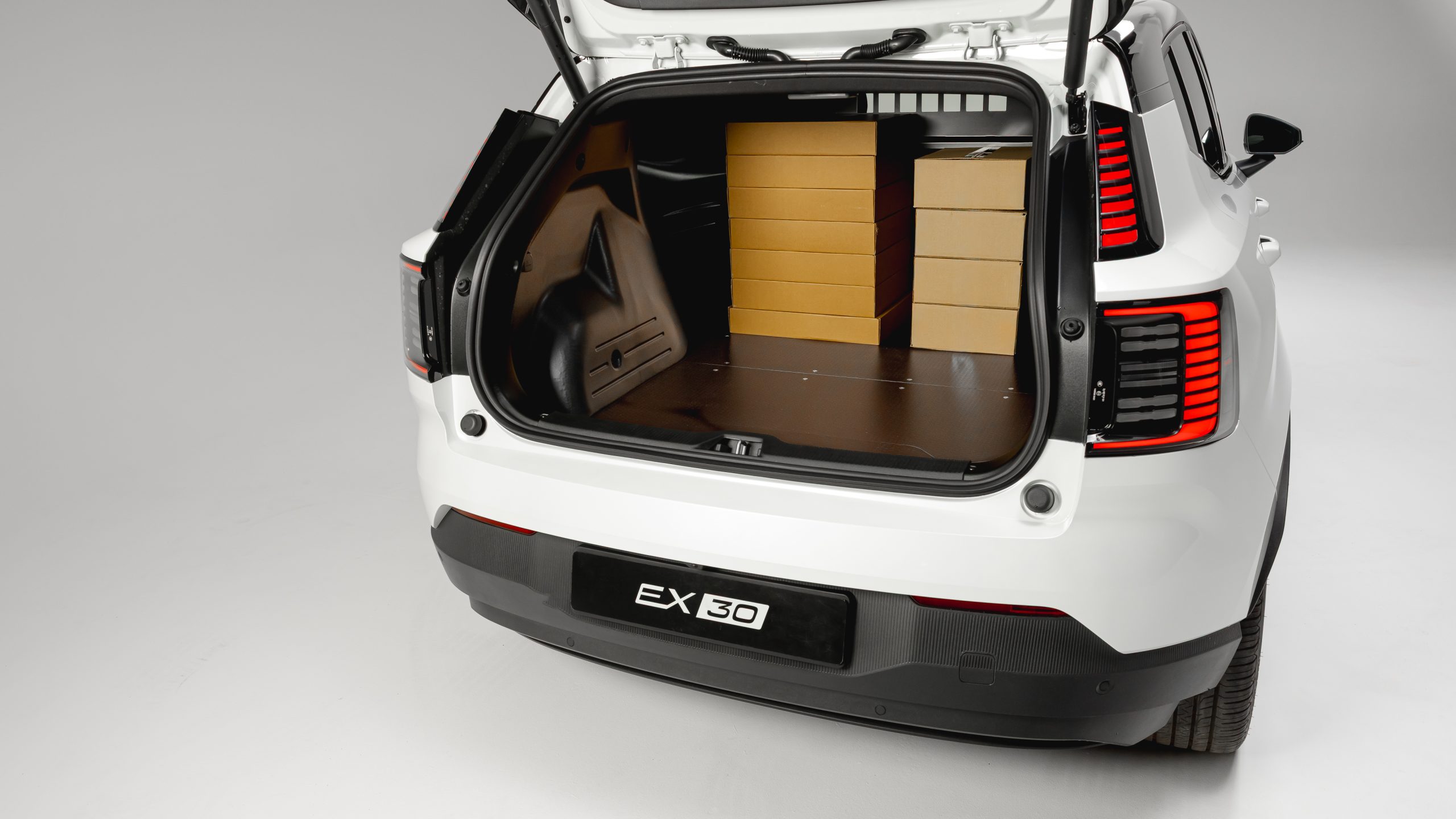 Volvo Car UK introduces the fully electric EX30 Cargo