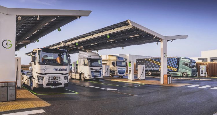 Hitachi ZeroCarbon and GRIDSERVE have published the fourth report from the Electric Freightway project