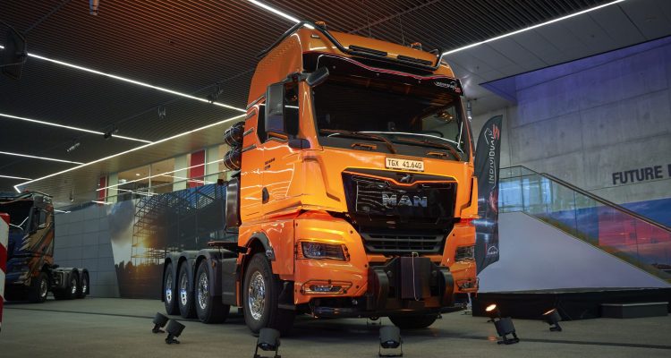 MAN launches 250-ton TGX heavy-duty tractor unit
