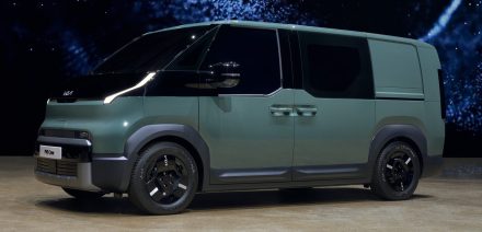 Kia PV5 Crew: from two-seat to five-seat crew layout