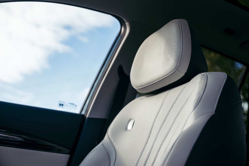 Geely EX5 Max: An affordable electric SUV