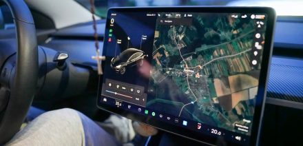 Many drivers think touchscreen dashboards are a safety issue