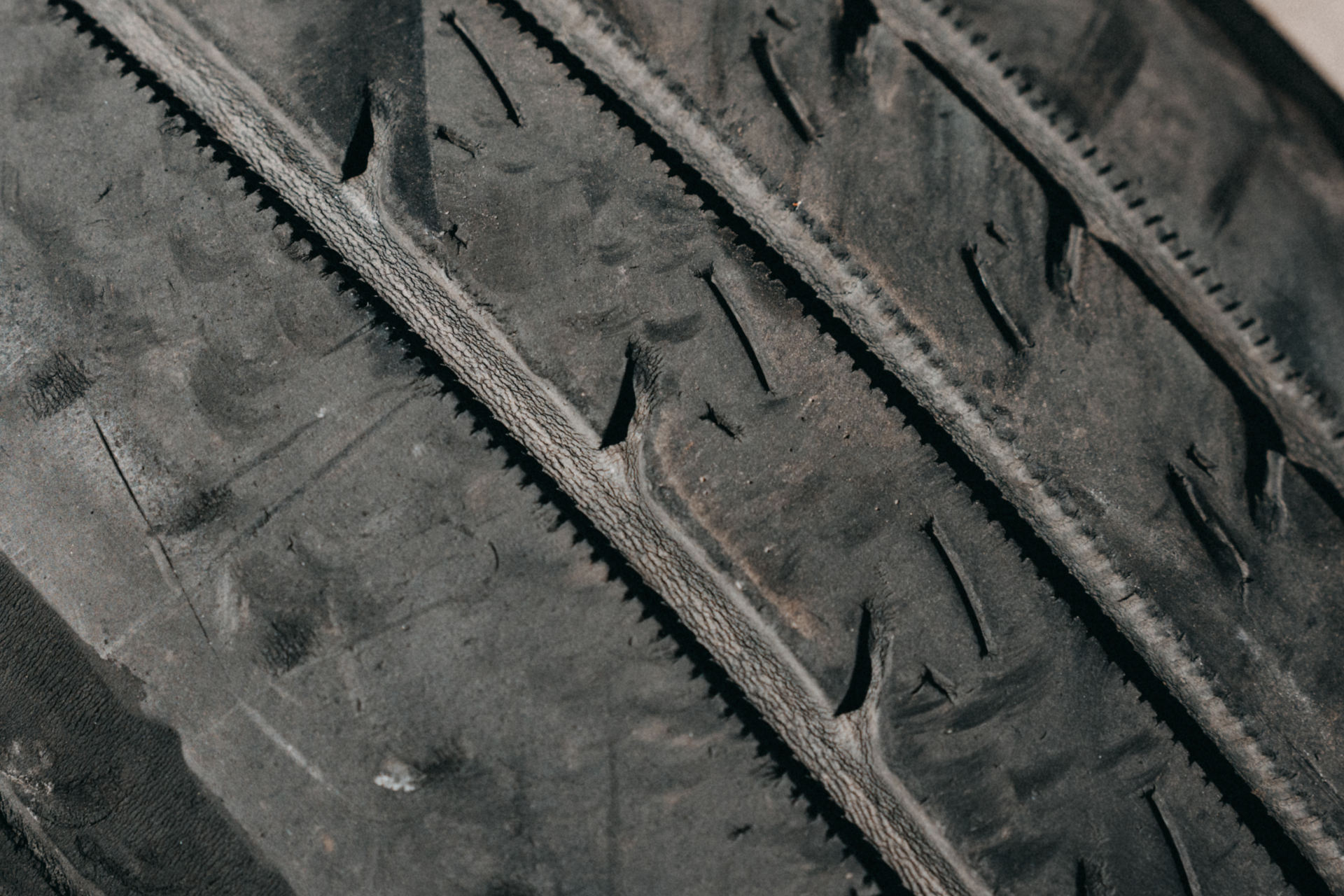 Motor Ombudsman launches 'WORN-WARN' campaign