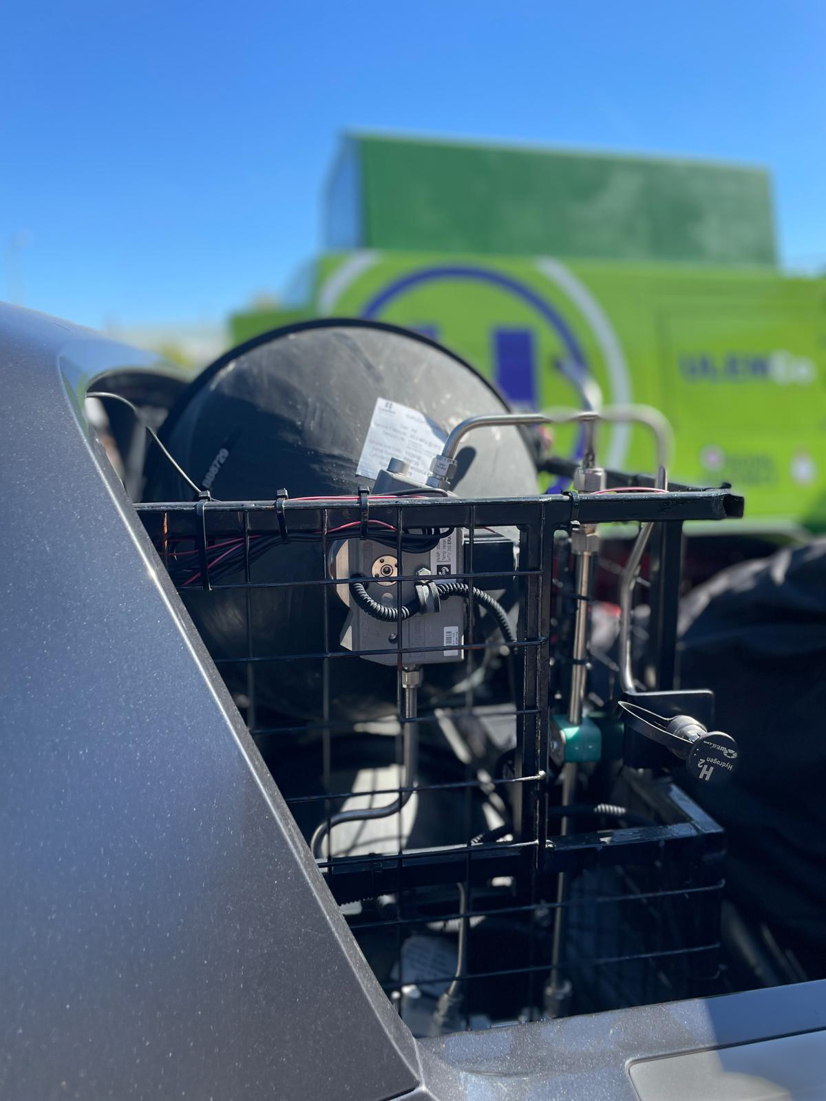 ULEMCo and Luxfer Gas Cylinders to advance hydrogen transport