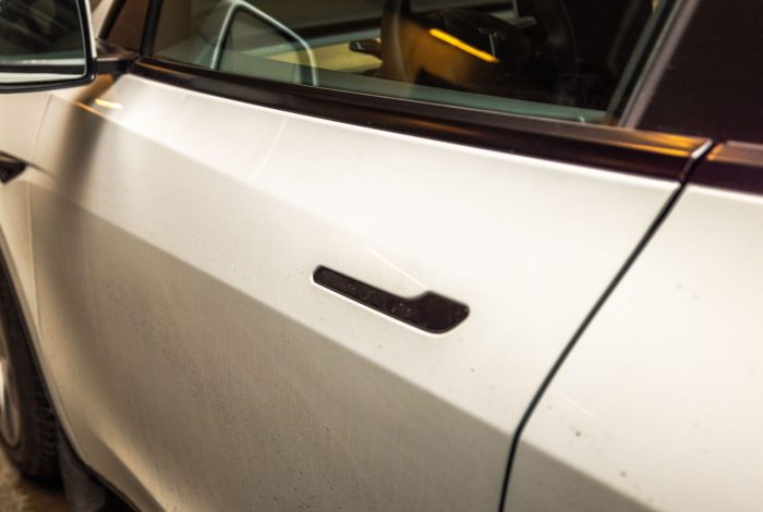 China orders EV recall over hidden door handle safety