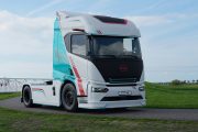 BYD unveils 1,000hp ETT 44 electric truck with 600km range