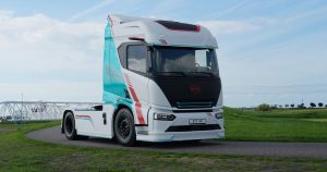 BYD unveils 1,000hp ETT 44 electric truck with 600km range