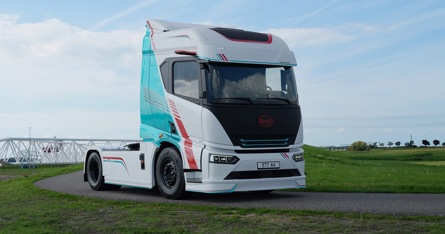 BYD unveils 1,000hp ETT 44 electric truck with 600km range