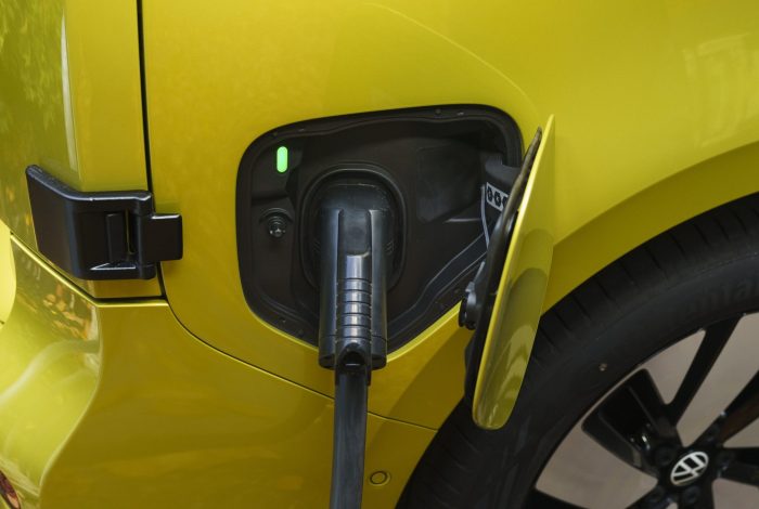 Electric vans could cut fuel bills by up to 87%, research finds