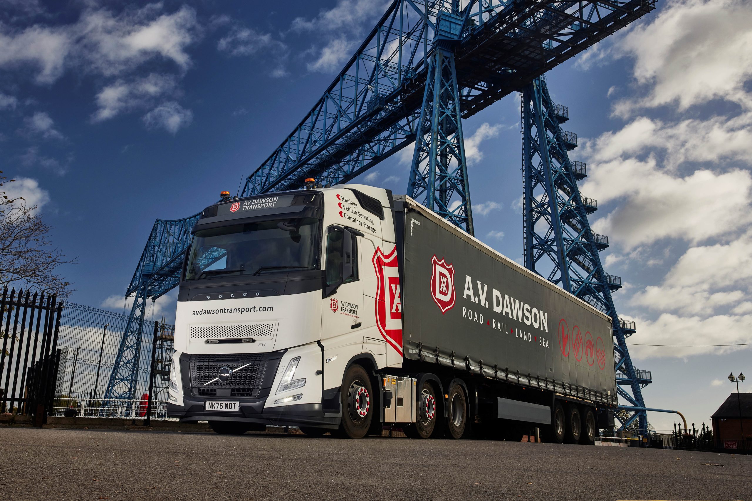 AV Dawson Transport adds 16 Volvo FH Aero tractor units