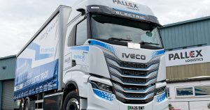 UK’s first IVECO S-eWay Rigid joins Pall-Ex fleet